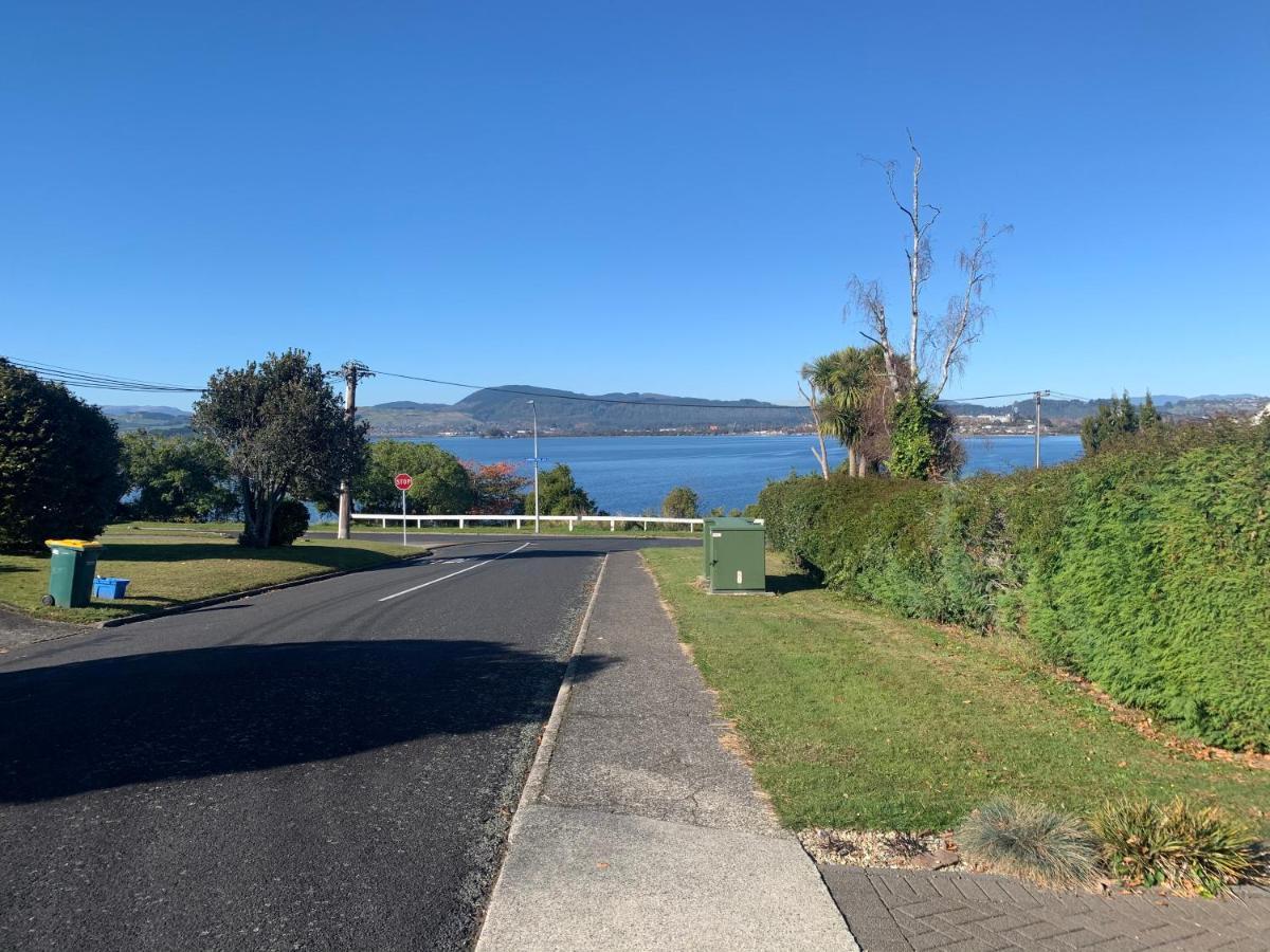 Lake View Family Lodge Up Tp 14 People Rotorua Zewnętrze zdjęcie